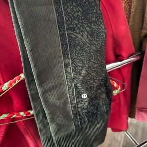 lululemon athletica Black & Gray Patterned Leggings